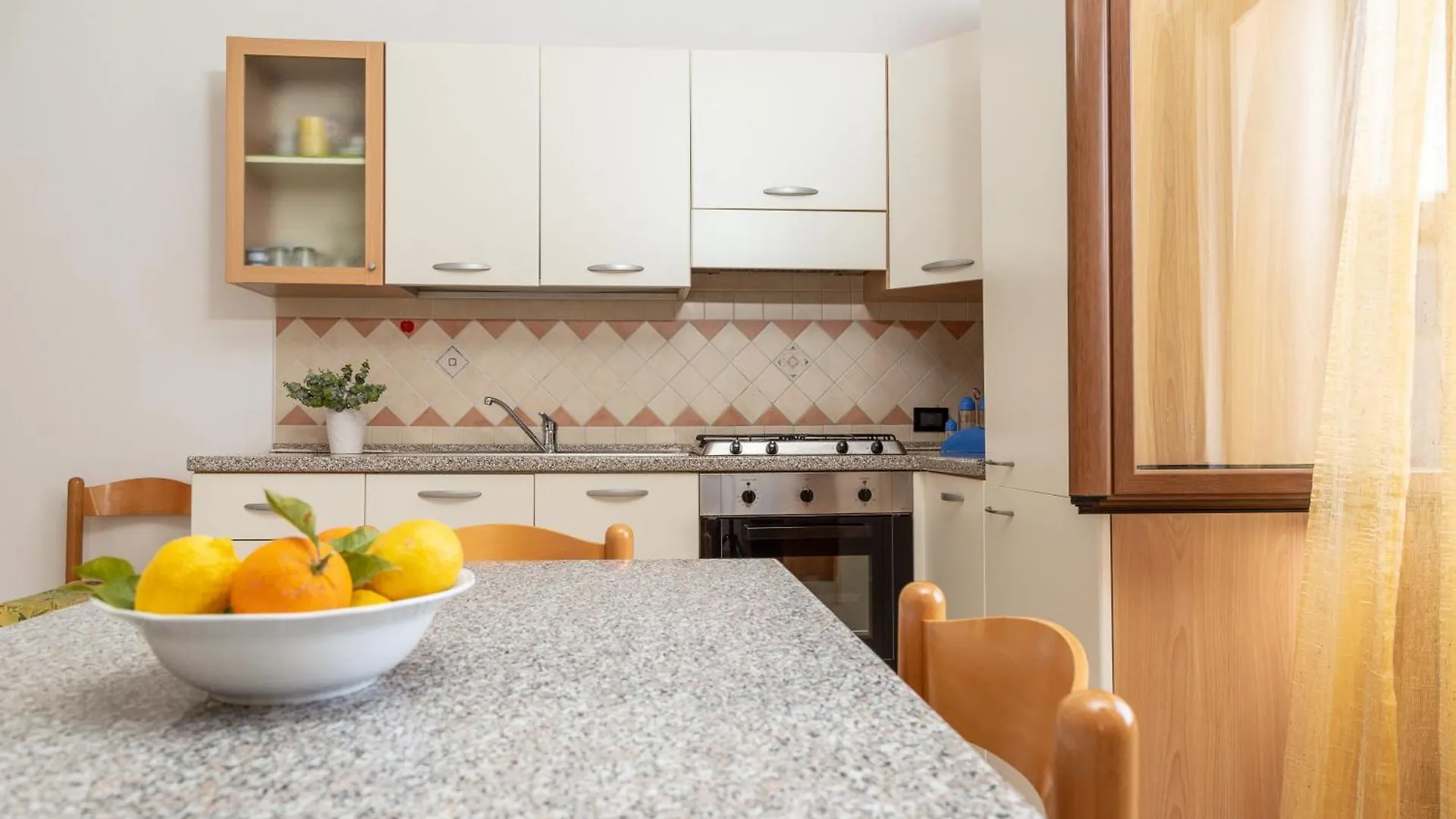 Casa Sa Montera A - Appartamento Con Balcone 산타마리아나바레제 0*,  이탈리아